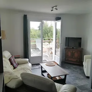 Appartement Maison Au Calme A 5 Minutes Du Centre-ville 2 Nuitees Minimum, Saint-Pourçain-sur-Sioule